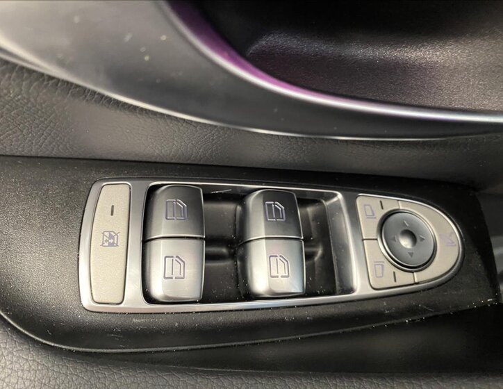 Mercedes-Benz Třídy E Kombi 2,0 l 143 kw