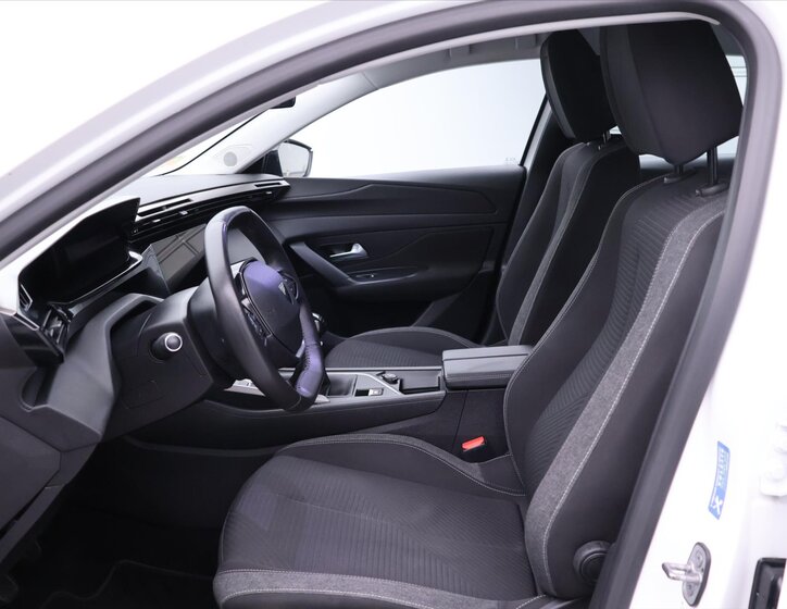 Peugeot 308 Hatchback 1,5 l 96 kw