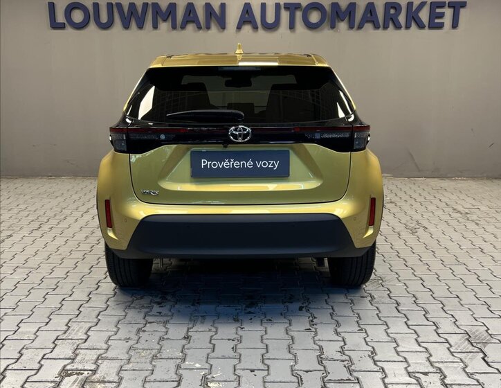 Toyota Yaris Cross 14