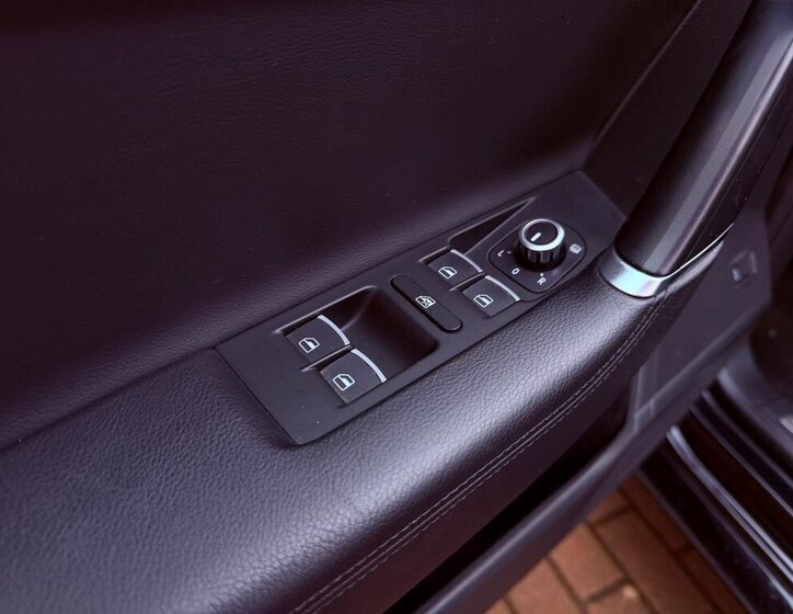 Volkswagen Passat Sedan / Limuzína 2,0 l 130 kw