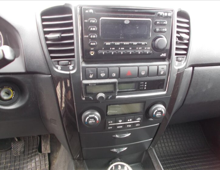 KIA Sorento SUV / Terénní 2,5 l 125 kw