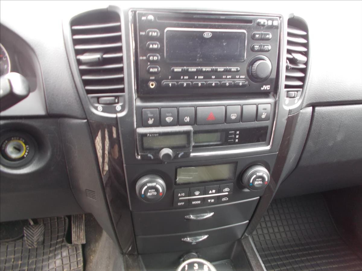 KIA Sorento SUV / Terénní 2,5 l 125 kw