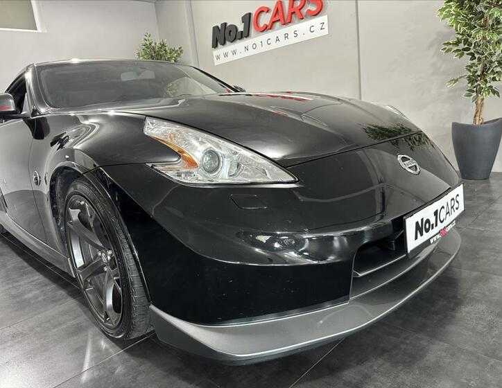 Nissan 370 Z 28