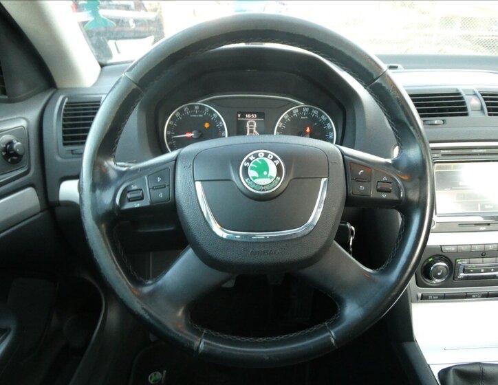 Škoda Octavia Kombi 2,0 l 103 kw