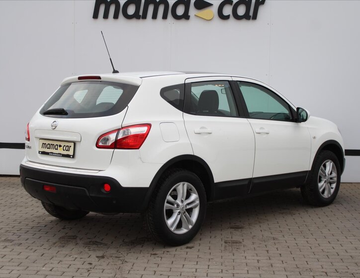 Nissan Qashqai SUV 1,6 l 84 kw