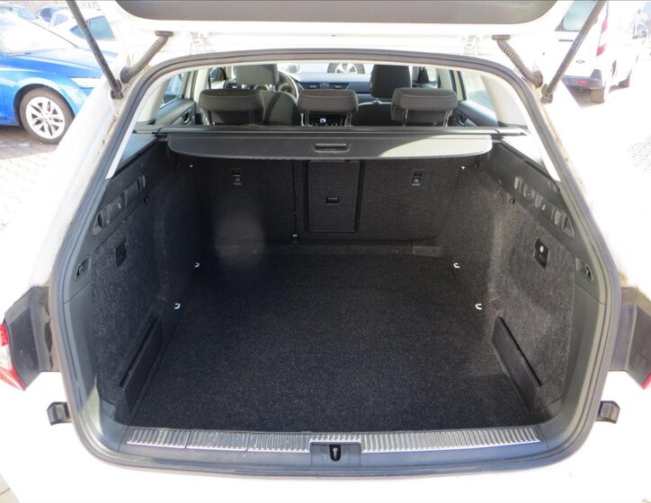 Škoda Superb Kombi 2,0 l 110 kw