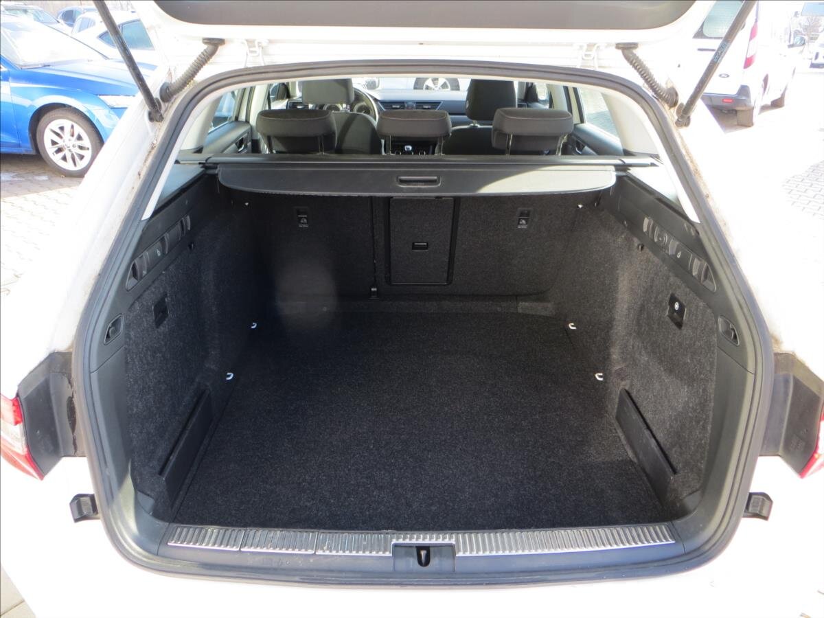 Škoda Superb Kombi 2,0 l 110 kw