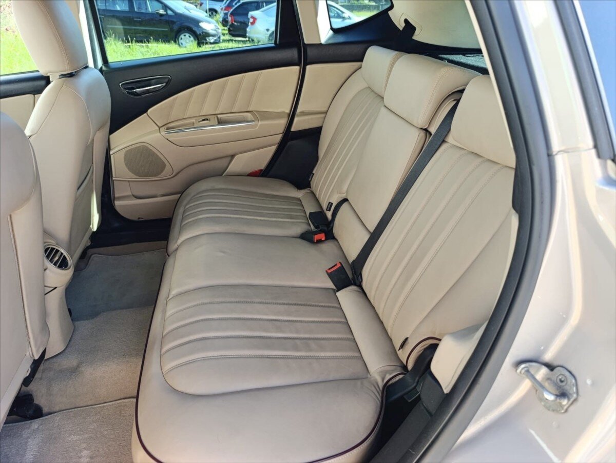 Lancia Delta Hatchback 1,6 l 88 kw