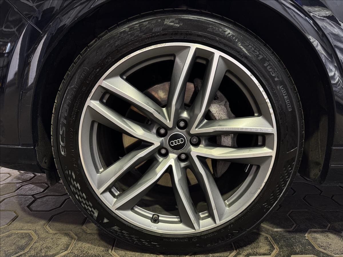 Audi Q7 SUV 3,0 l 160 kw