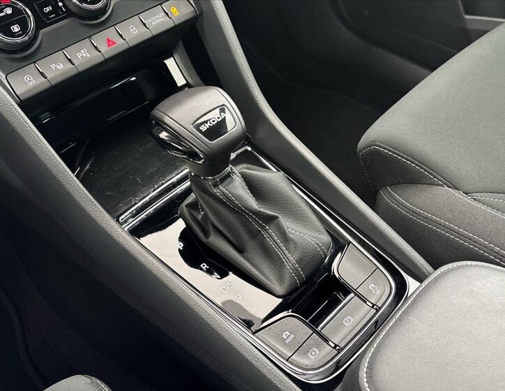 Škoda Karoq SUV / Terénní 1,5 l 110 kw