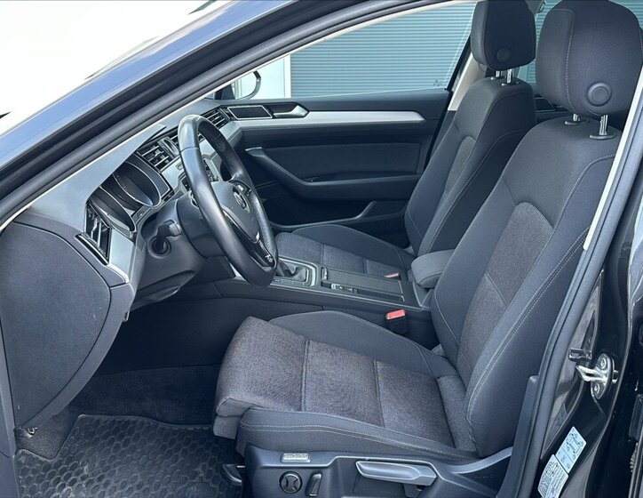 Volkswagen Passat Kombi 1,4 l 110 kw