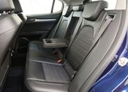 Alfa Romeo Stelvio 31