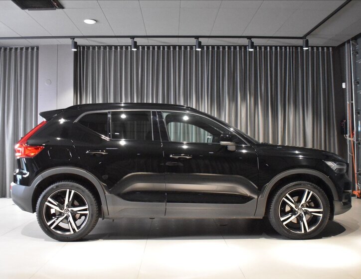 Volvo XC40 SUV 2,0 l 140 kw