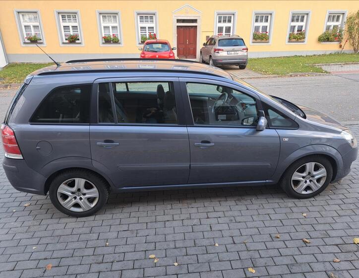 Opel Zafira 11