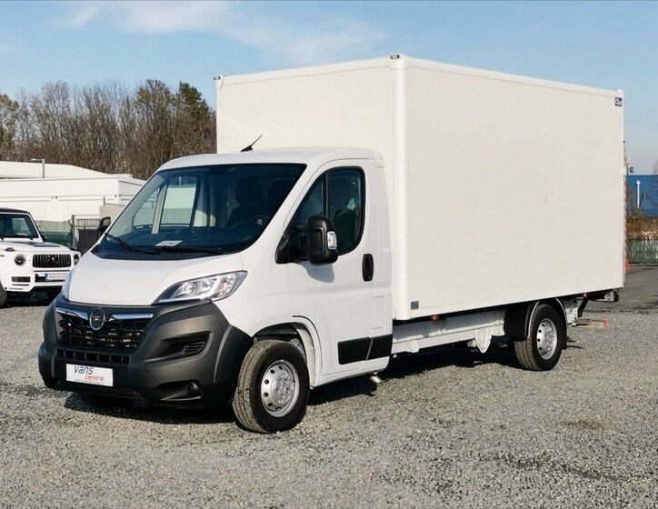 Opel Movano 1