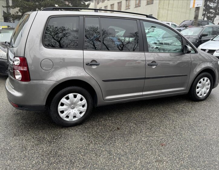 Volkswagen Touran 4