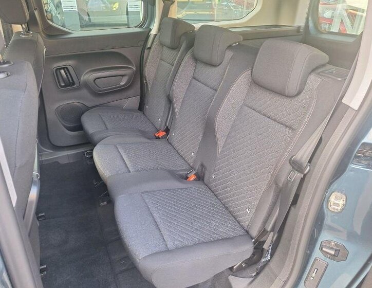 Peugeot Rifter MPV 1,5 l 96 kw