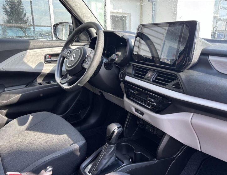 Suzuki Swift Hatchback 1,2 l 61 kw