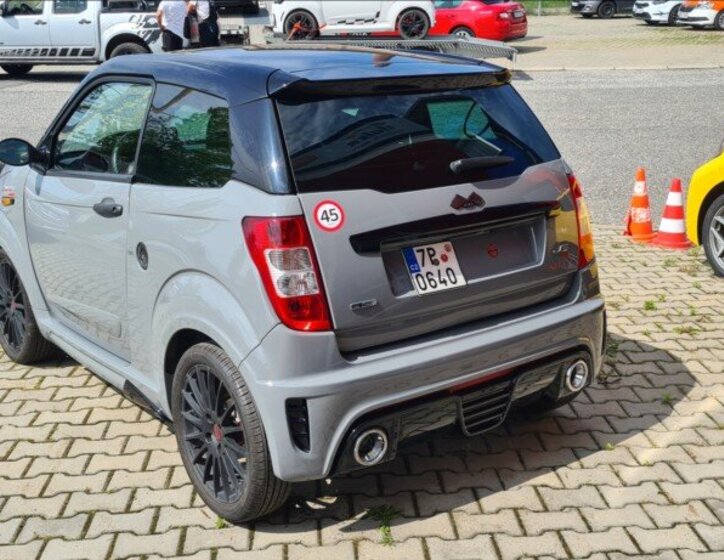 Ligier JS 50 L Hatchback 478,0 6 kw