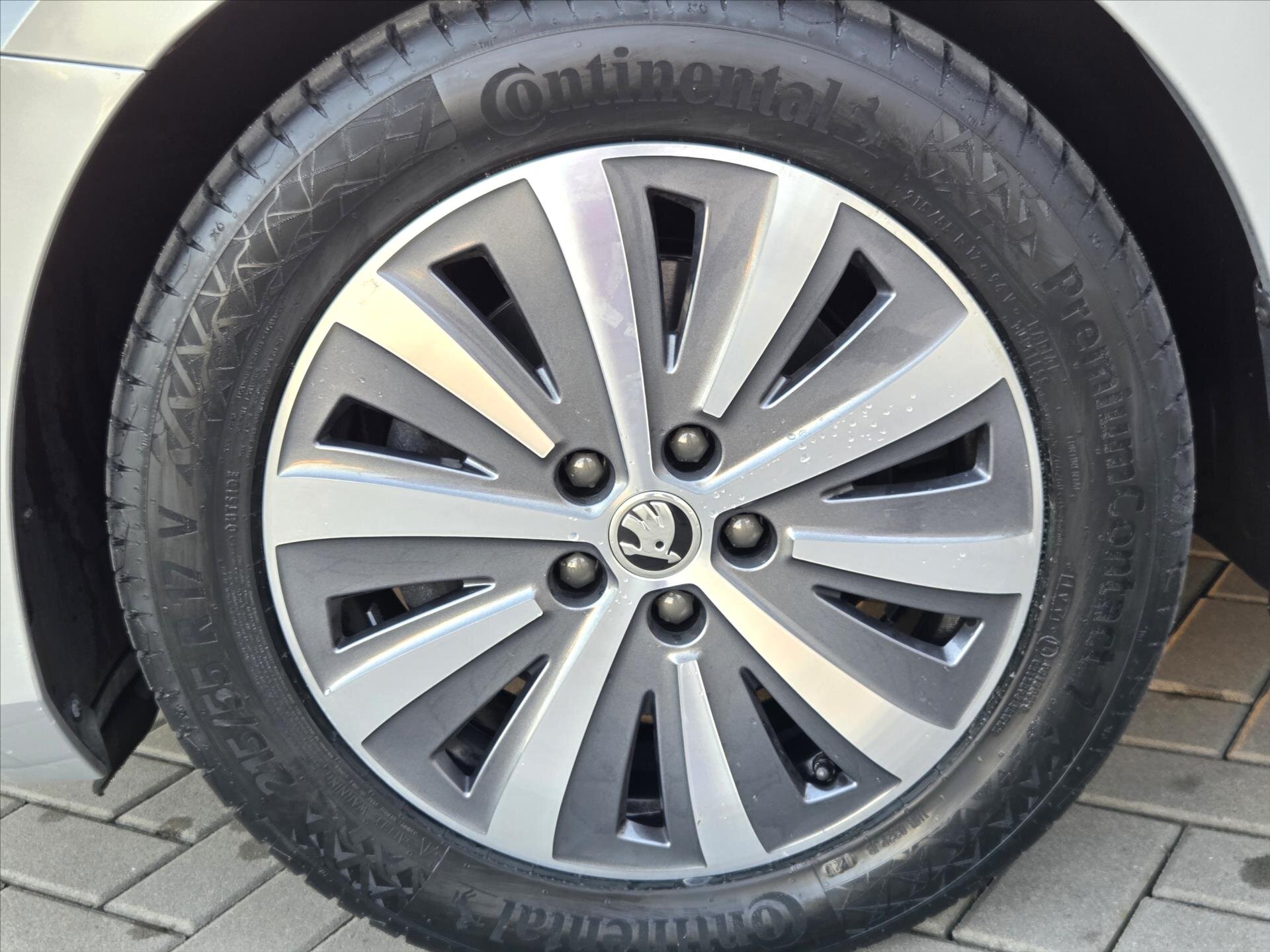 Škoda Superb Kombi 2,0 l 110 kw