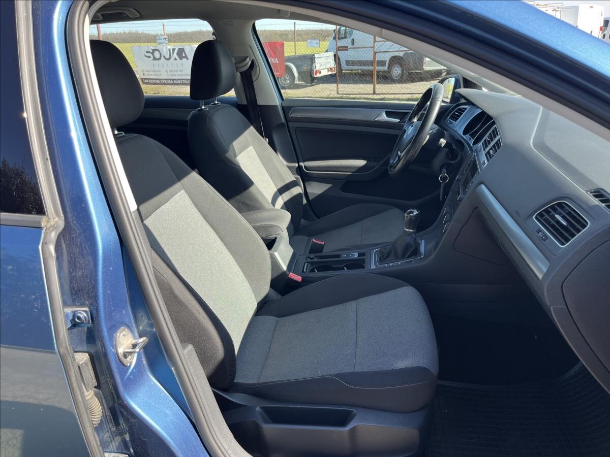 Volkswagen Golf Kombi 1,6 l 81 kw