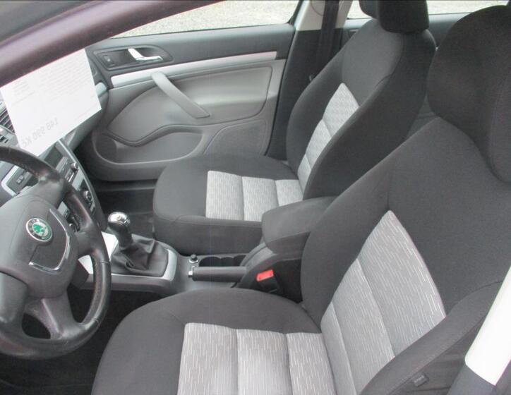Škoda Octavia 14