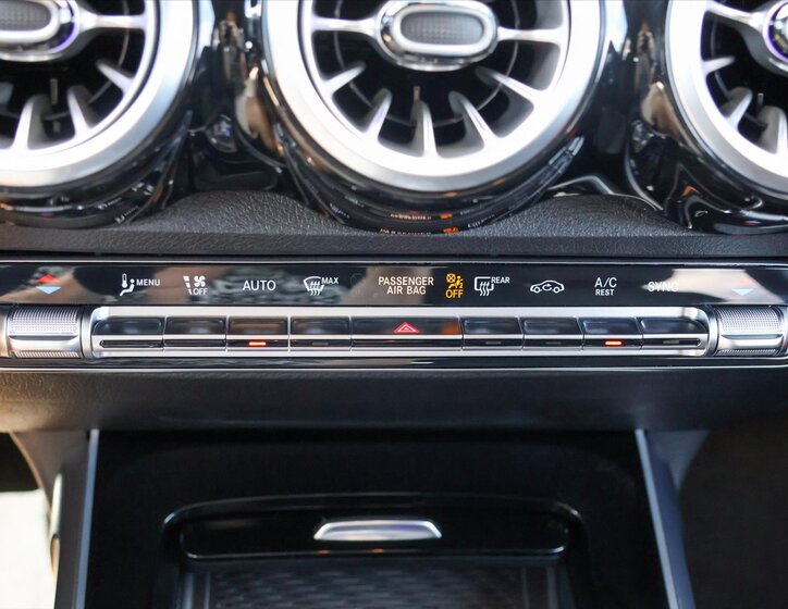 Mercedes-Benz GLB SUV / Terénní 2,0 l 110 kw