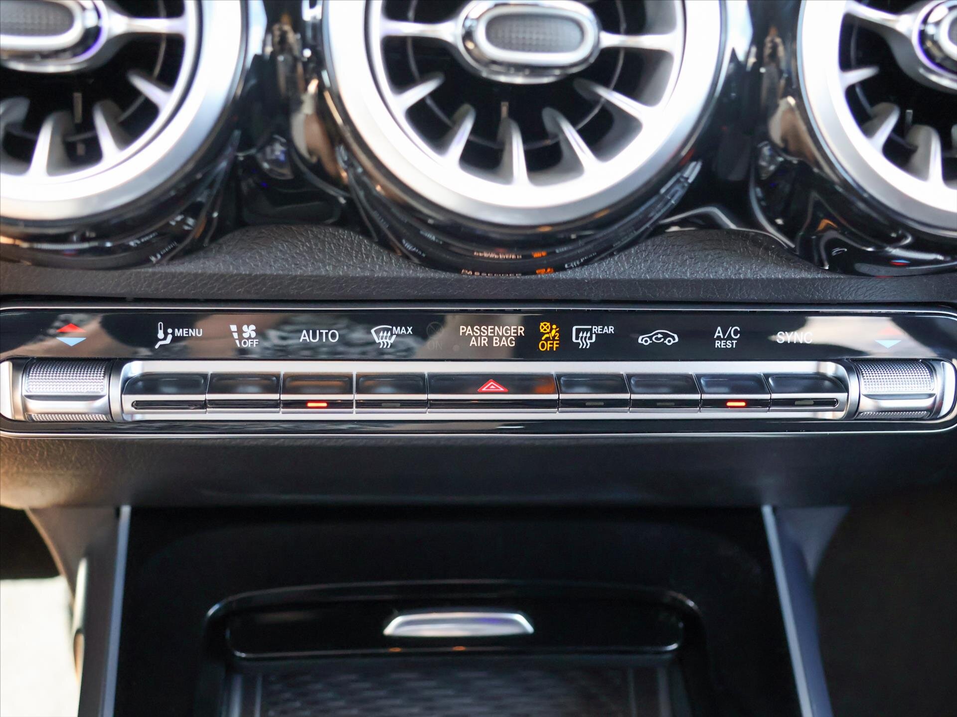 Mercedes-Benz GLB SUV / Terénní 2,0 l 110 kw