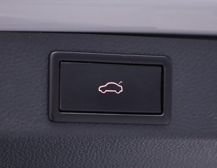 Škoda Karoq SUV / Terénní 2,0 l 110 kw