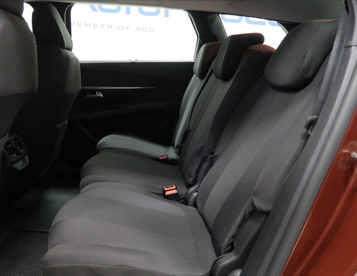 Peugeot 5008 MPV 1,5 l 96 kw