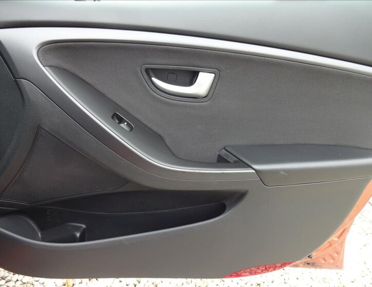 Hyundai i30 Kombi 1,6 l 99 kw