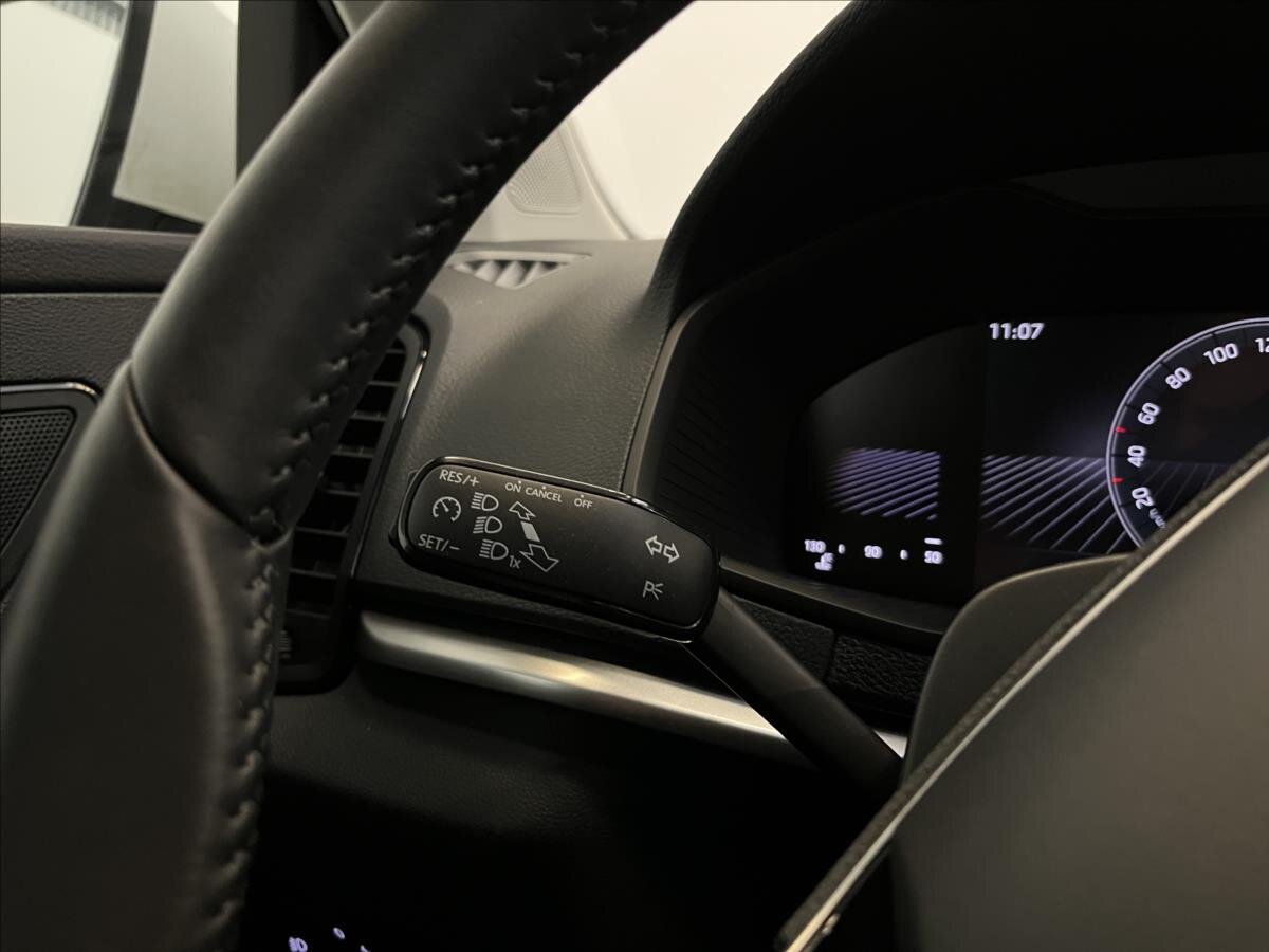 Škoda Karoq SUV 1,5 l 110 kw