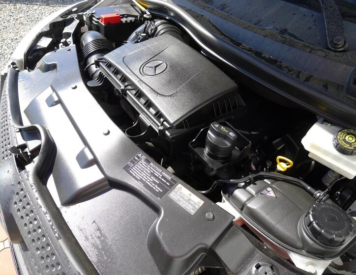 Mercedes-Benz Vito 21