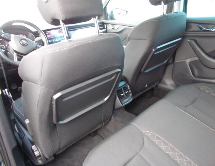 Škoda Kamiq SUV 999,0 85 kw