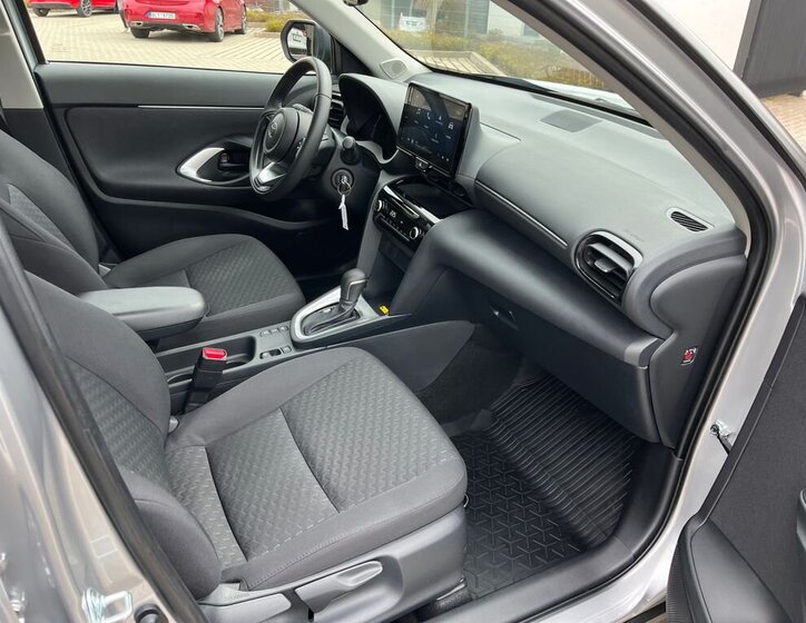 Toyota Yaris Cross SUV / Terénní 1,5 l 68 kw
