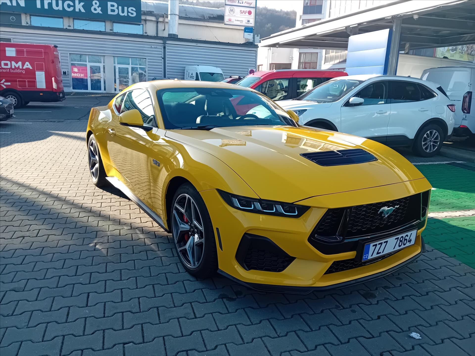 Ford Mustang Kupé 5,0 l 328 kw