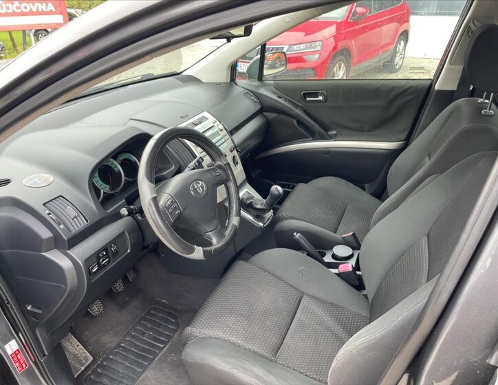 Toyota Corolla Verso 15