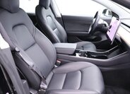 Tesla Model 3 Sedan / Limuzína 0,0 340 kw