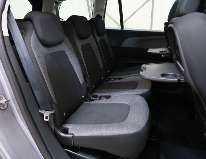 Citroën Grand C4 SpaceTourer 26