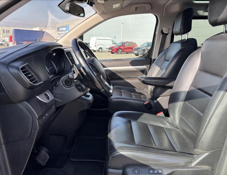 Citroën SpaceTourer MPV 2,0 l 130 kw