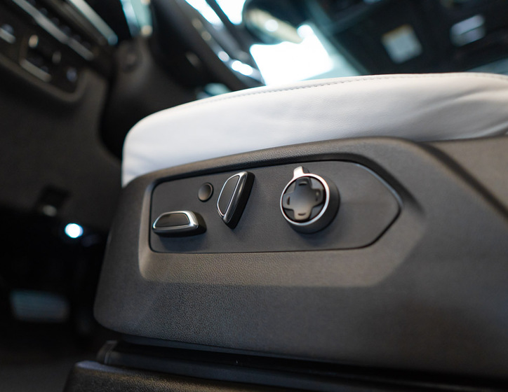 Cadillac Escalade 19