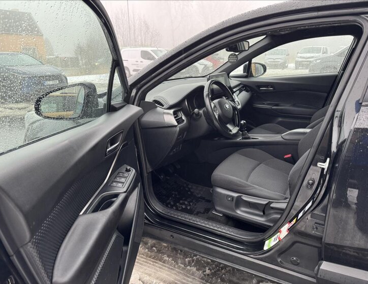 Toyota C-HR Hatchback 1,2 l 85 kw