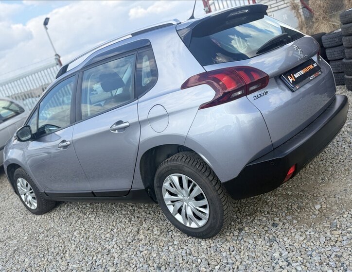 Peugeot 2008 SUV / Terénní 1,2 l 81 kw