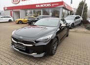 KIA Stinger Hatchback 3,3 l 269 kw