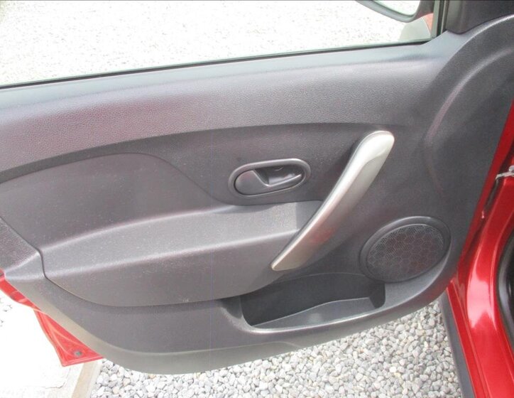 Dacia Sandero Hatchback 898,0 66 kw