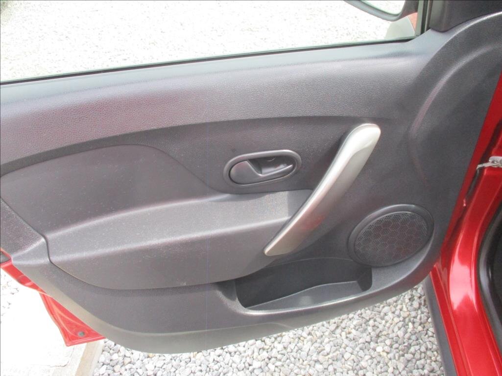 Dacia Sandero Hatchback 898,0 66 kw