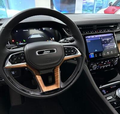 Jeep Grand Cherokee 19