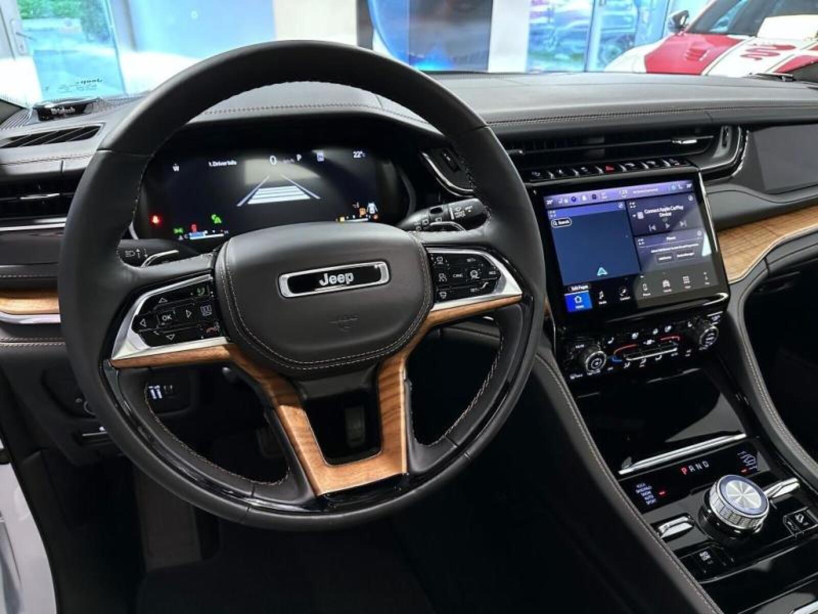 Jeep Grand Cherokee 19