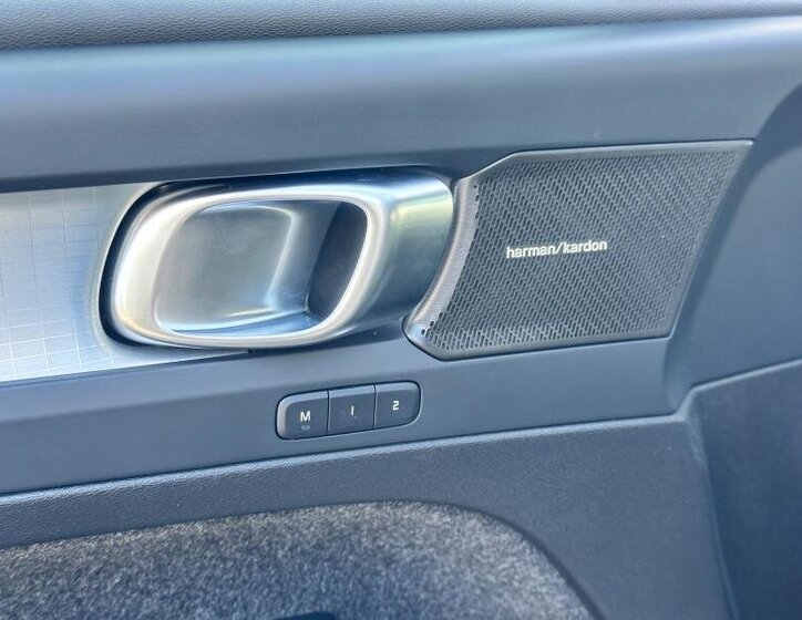 Volvo XC40 SUV 2,0 l 145 kw