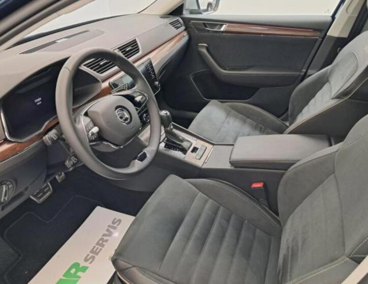 Škoda Superb 12